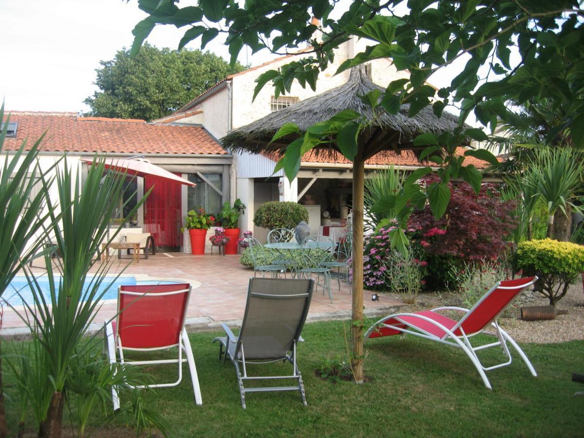 La Roseraie Trizay Luaran gambar